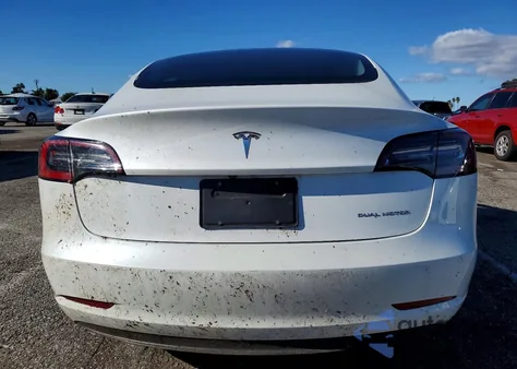 2022 Tesla Model 3 from USA, damaged, VIN 5YJ3E1EB5NF133084
